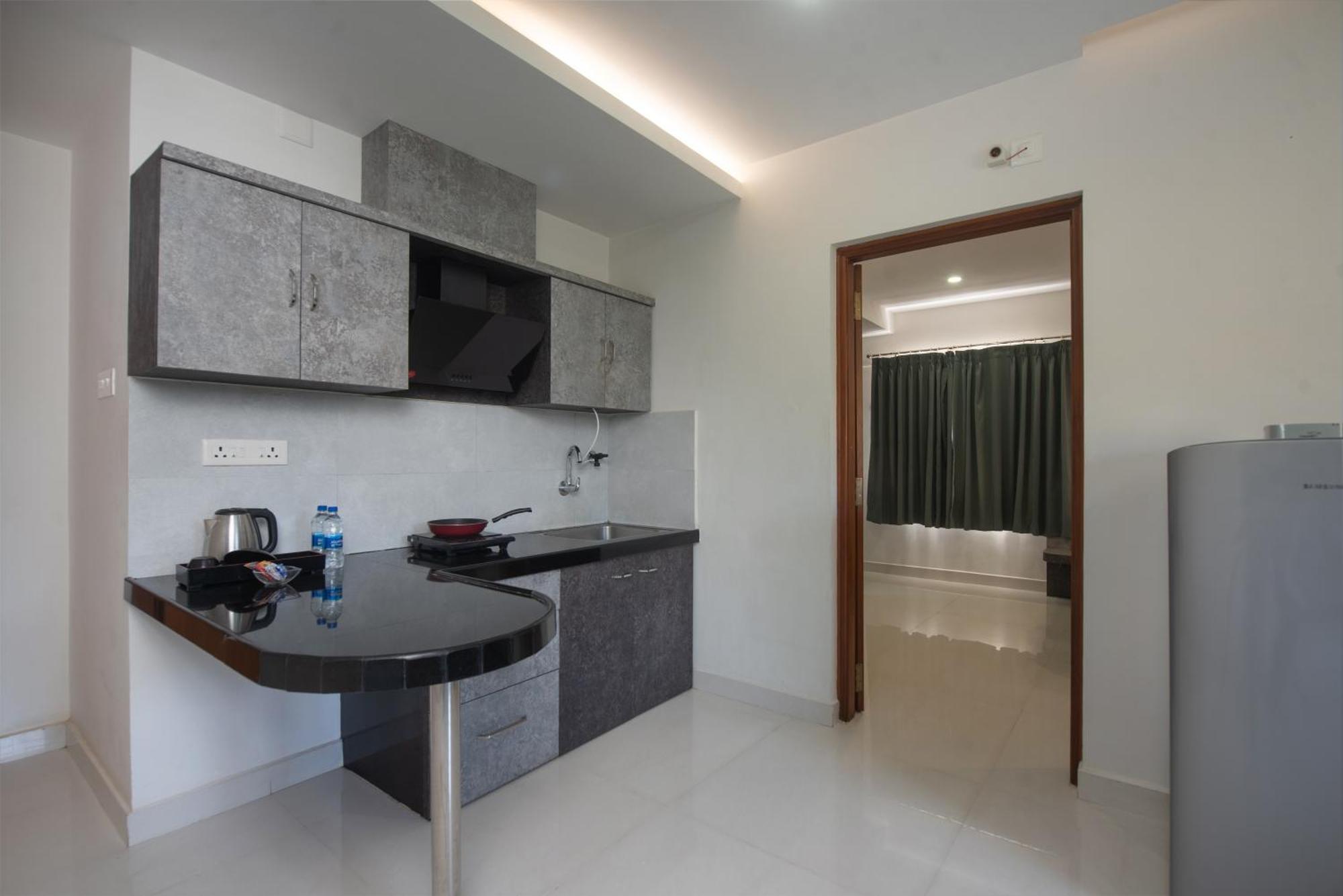 Manipal Atalia Service Apartments Exteriér fotografie